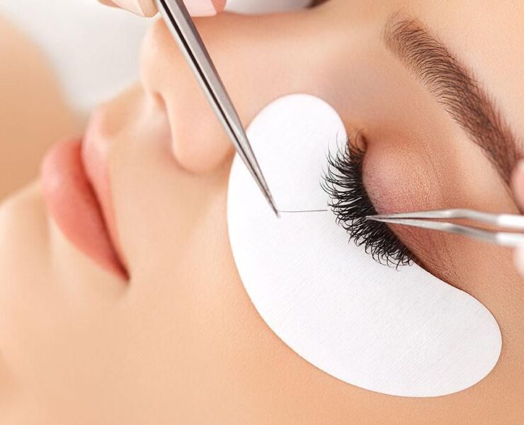 przedłużanie rzęs