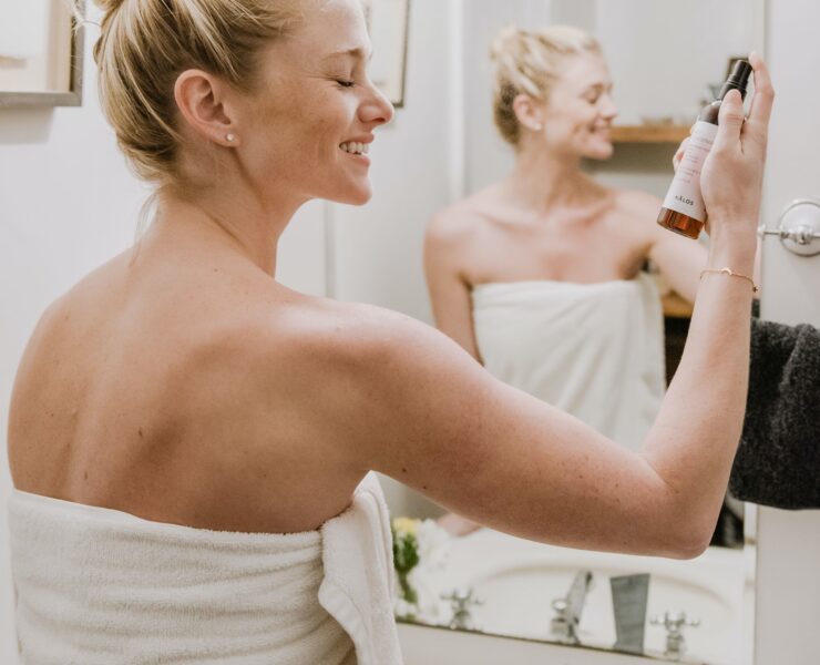 Oczyszczanie skóry trądzikowej tonikiem CDB